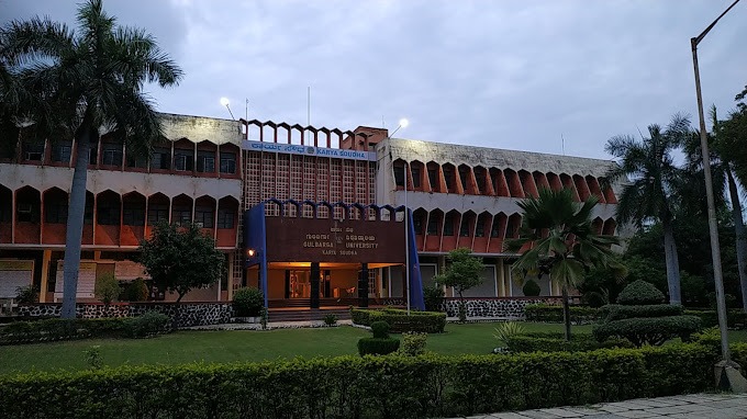 Ph.D. in English from Gulbarga University: Eligibility, Entrance Exam, Fee Structure, Admission Process, Subjects, Research Areas, Syllabus, Scholarship & Career Scope